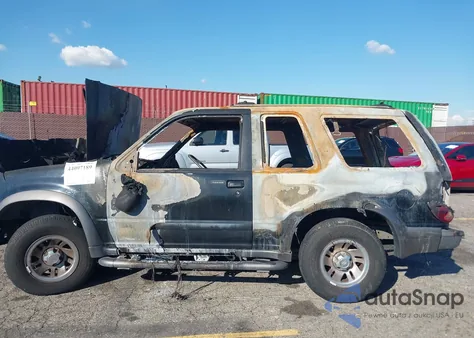 1998 Ford Explorer Sport from USA, damaged, VIN 1FMYU22E3WUC59252